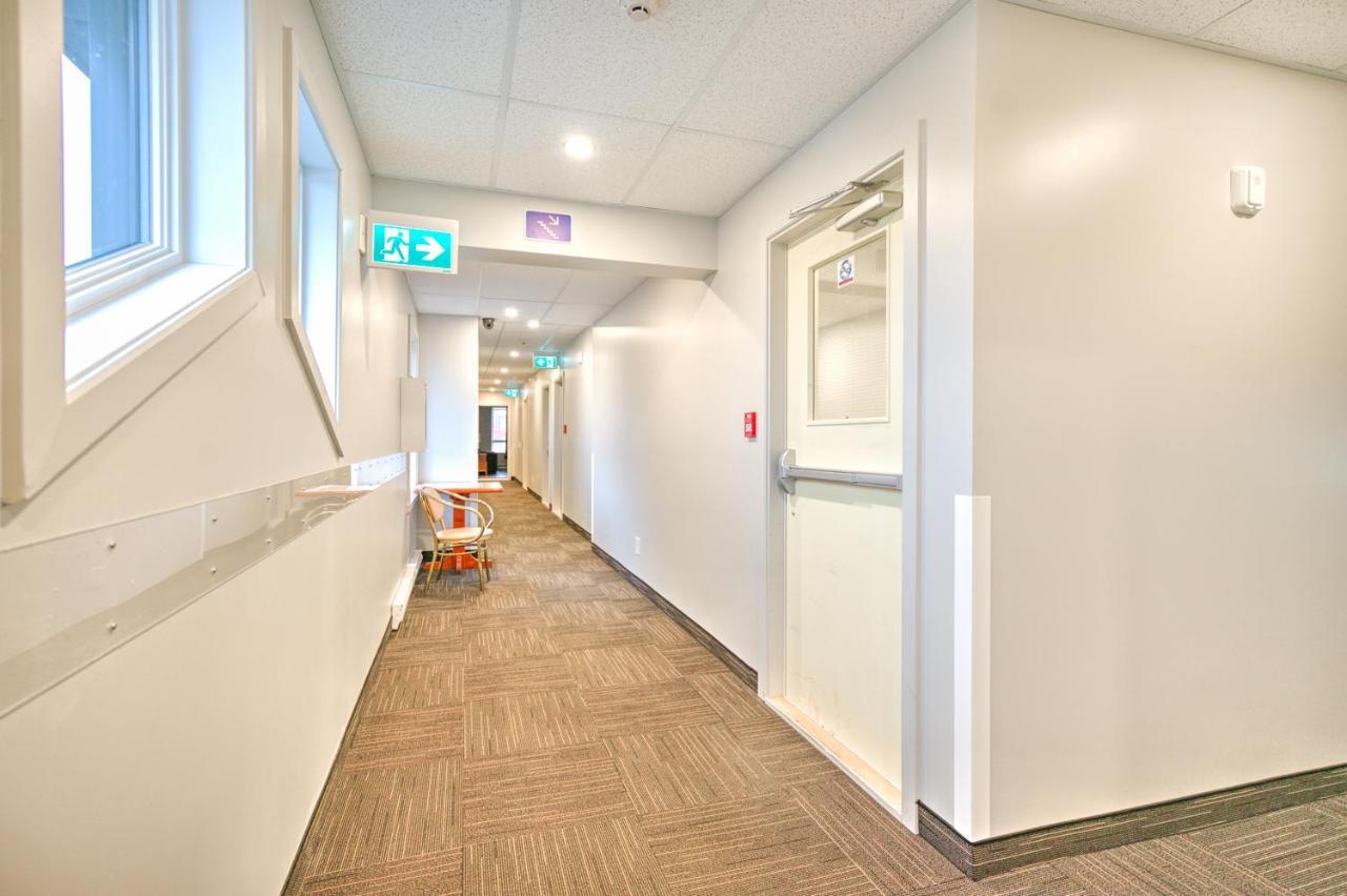 Motel RustikChâteauguay Heights エクステリア 写真