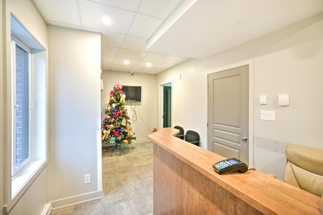 Motel RustikChâteauguay Heights エクステリア 写真